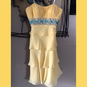 TONY BOWLS Le Gala yellow cocktail dress size 8